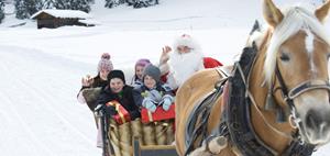Le Père Noël est sur les pistes aux Carroz
