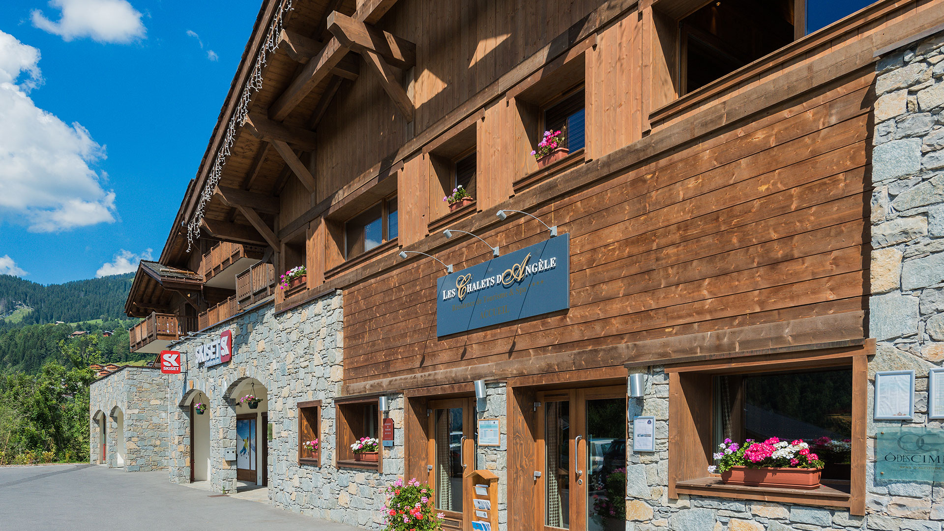 Extérieur été, Les Chalets d'Angèle - CGH Résidences